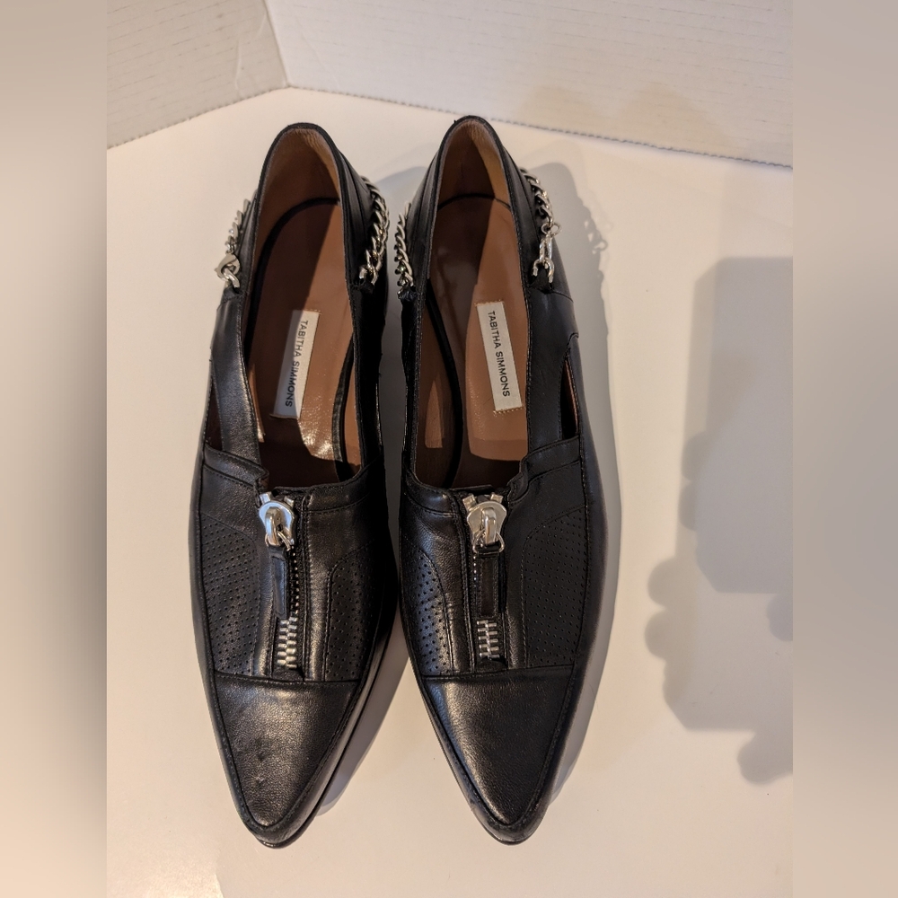 Tabitha Simmons Black Pump w Zipper & Chain Detail. EU Sz.40 Leather Made In Ita - Picture 13 of 16